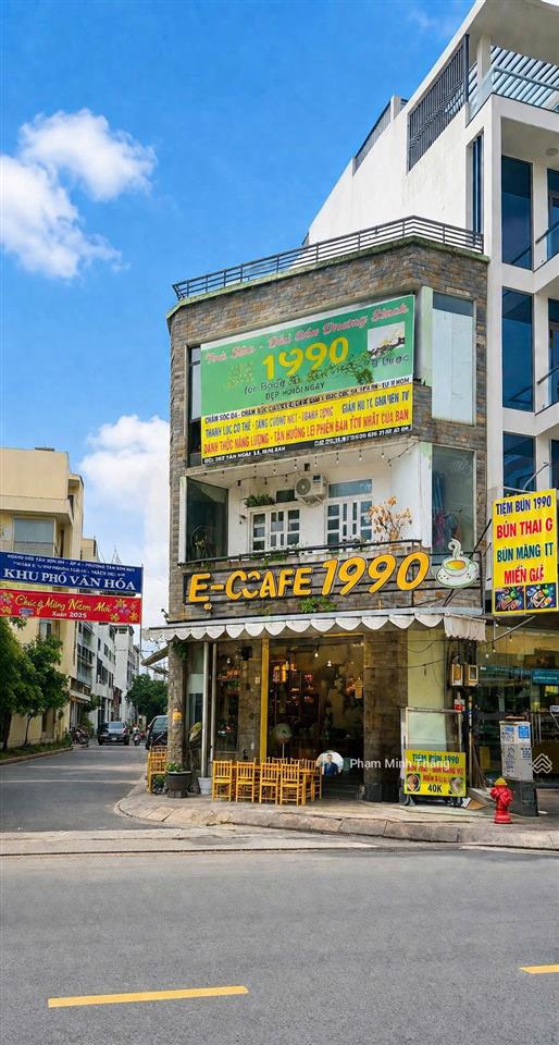 Cho thuê nhà 2 mặt tiền, đường tân sơn nhì, quận tân phú, 68m2, 3 tầng, gần ngã tư, giá 39 triệu/th