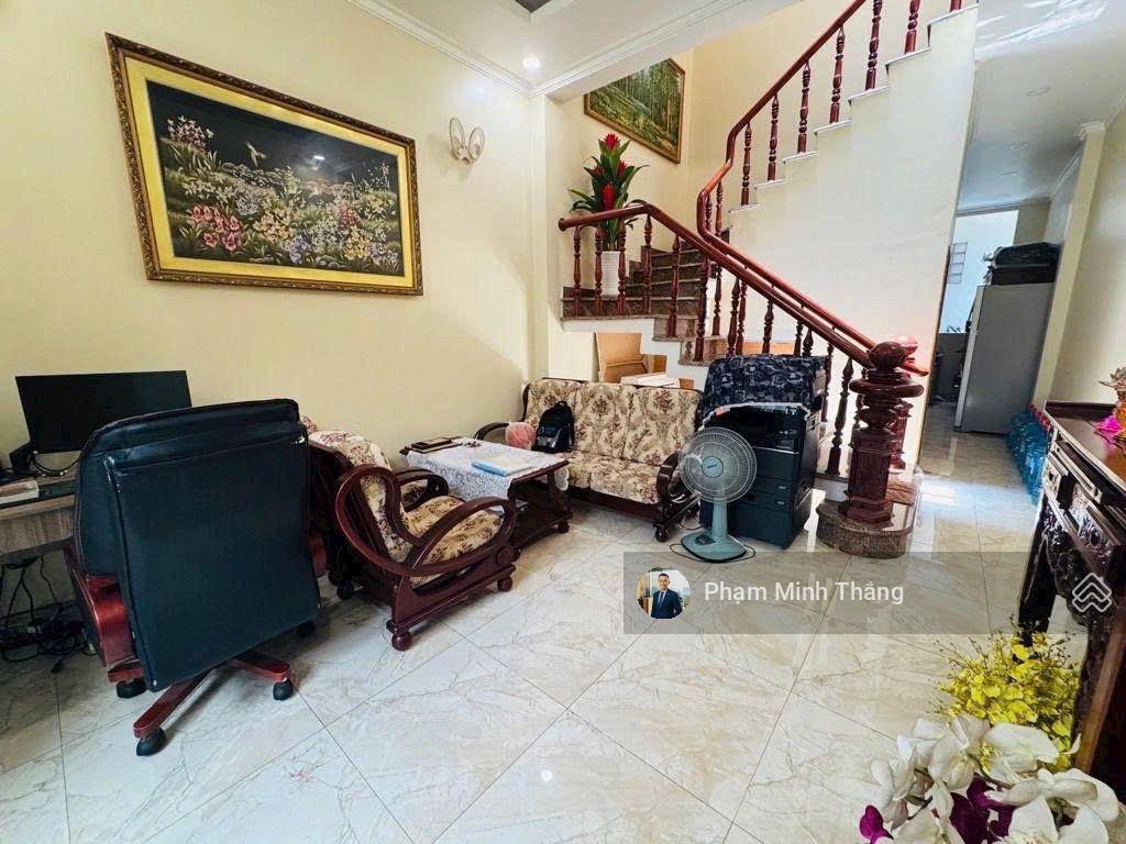 Bán gấp nhà phạm văn bạch, tân bình, 4.2x14.5m, btct 3 tầng, hẻm xe hơi, chỉ 7,19 tỷ