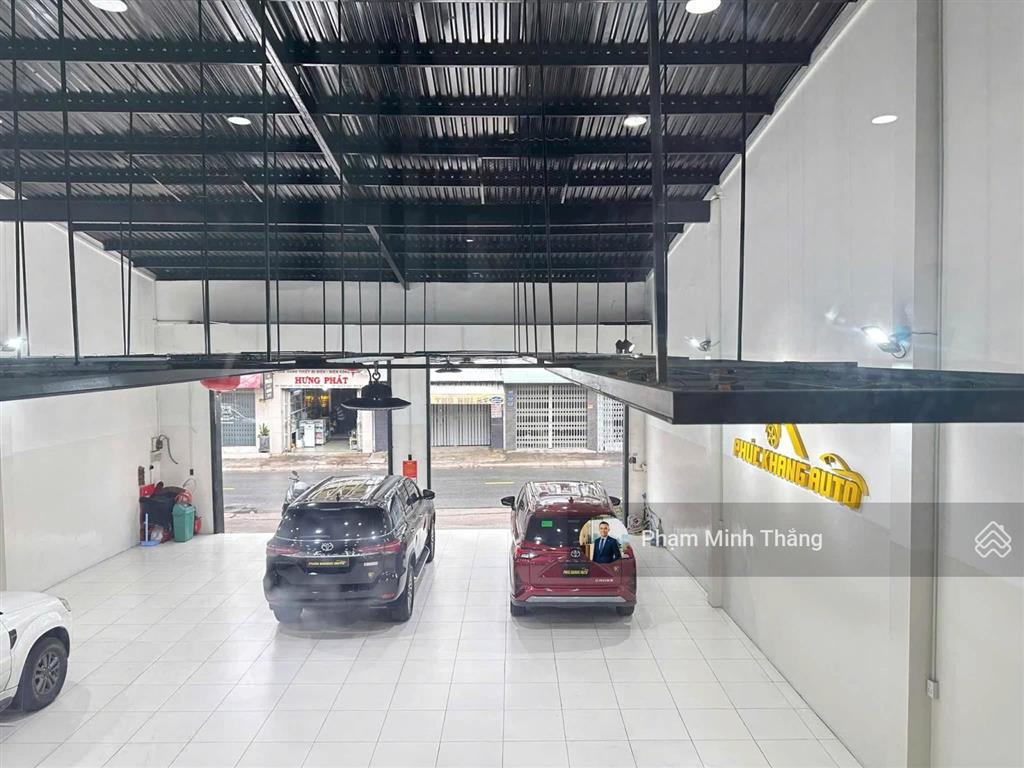 Cho thuê nhà mt thạch lam, tân phú, 242m2, ngang 11m, gần chung cư, giá 39 triệu/th