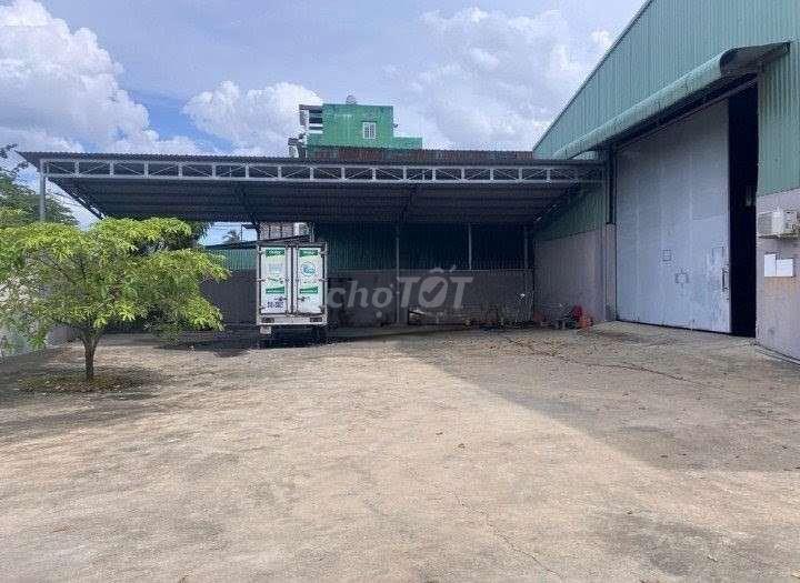 cho thuê nhà xưởng 1.850m2 quốc lộ 1 A 