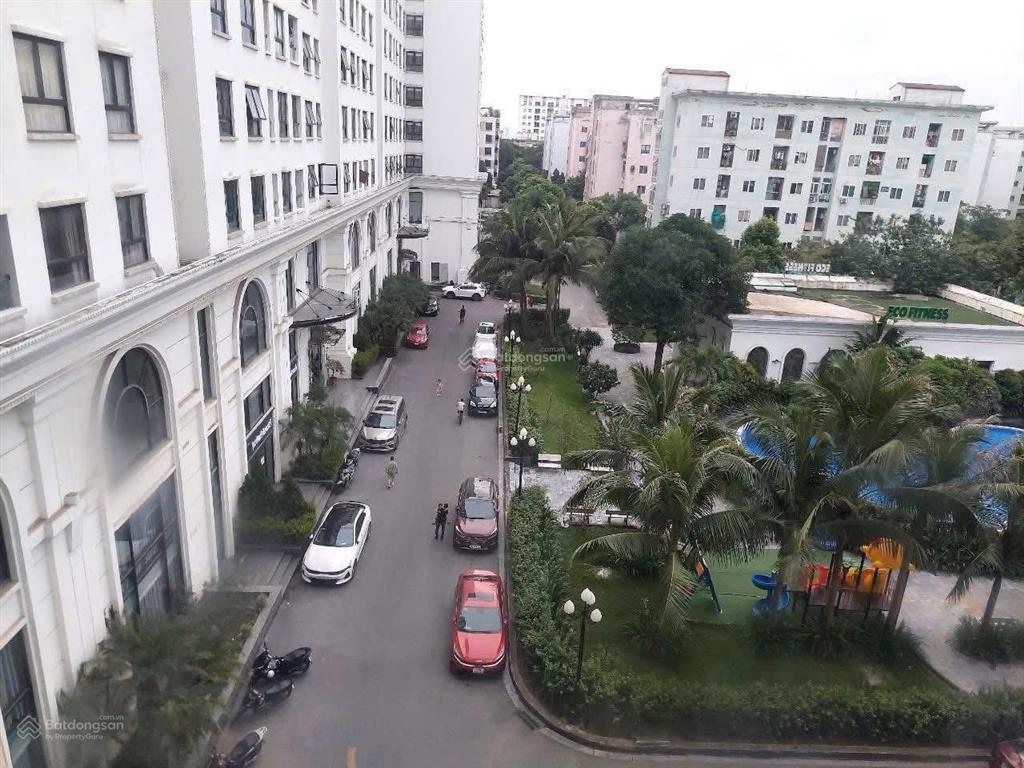 Gia đình cần bán căn 2 phòng ngủ  2 vệ sinh chung cư eco city kđt việt hưng, giang biên, long biên