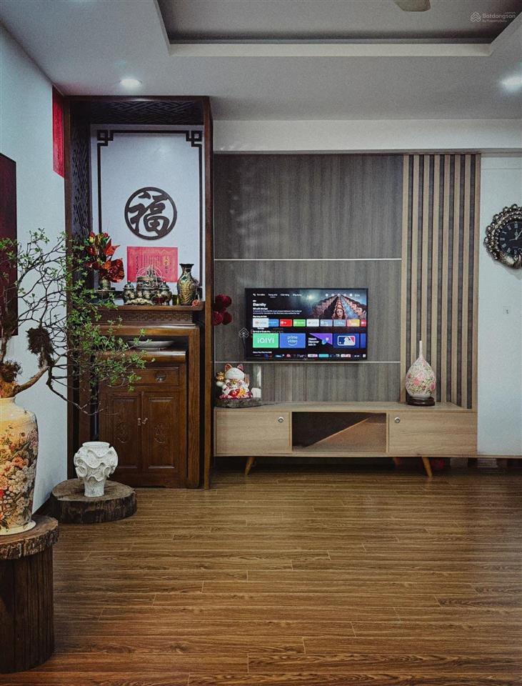 Bán căn hộ chung cư tại chung cư no08 giang biên,o08 giang biên, 5,6 tỷ, 72 m2, hàng hiếm chỉ với