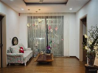 Bán căn hộ chung cư tại chung cư no08 giang biên,o08 giang biên, 5,6 tỷ, 72 m2, hàng hiếm chỉ với