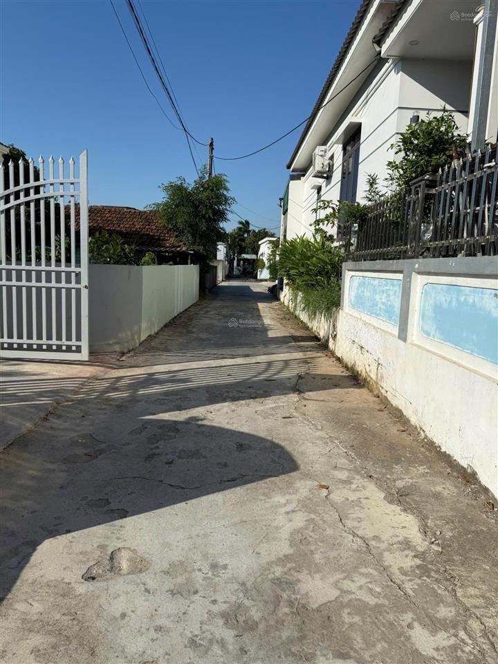 Cần bán lô đất chỉ sau 1 nhà mặt đường, ngõ oto