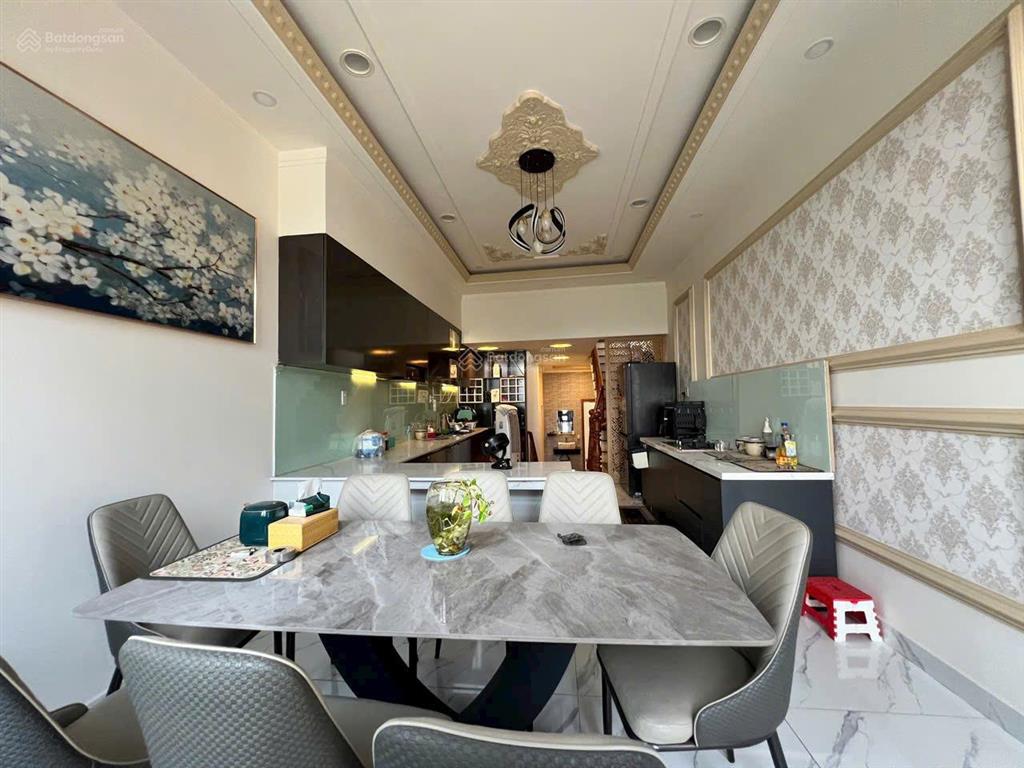 Bán nhà đẹp 1 trệt 2 lầu p tân hiệp đường nhựa 7m giá 4 tỷ 2