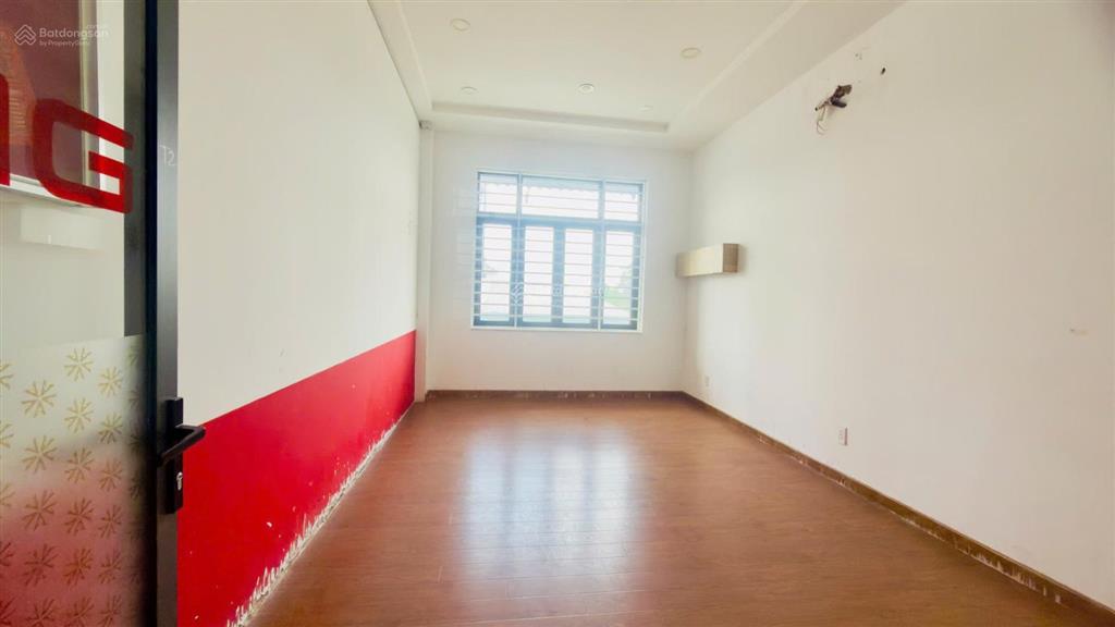 Chính chủ bán nhà 298m2 mặt tiền trương định 1 trệt 5 lầu