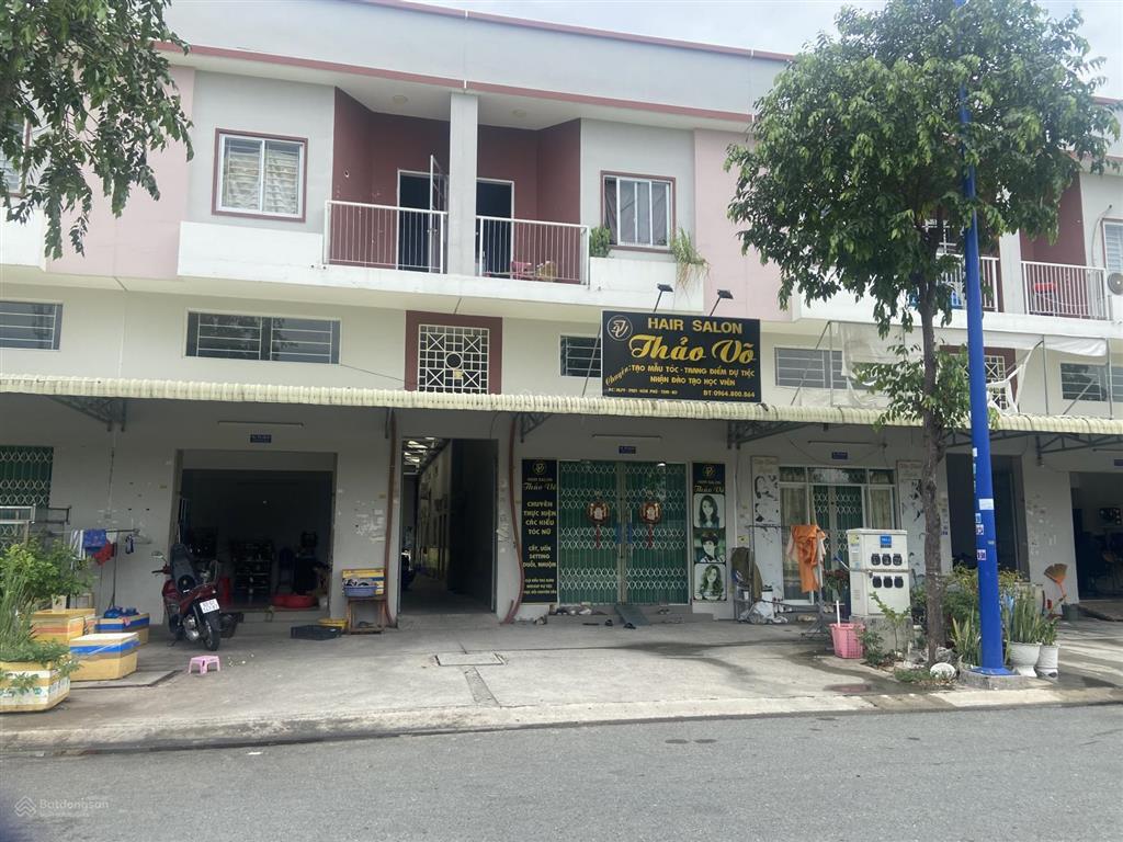 Bán nhà phố liền kề có sẵn thu nhập ở kinh doanh cho thuê ngay trung tâm thành phố mới bình dương