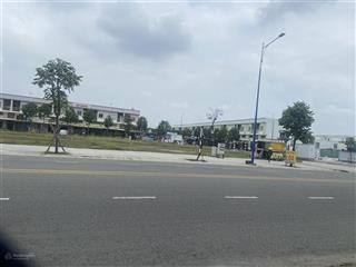 Bán nhà phố liền kề có sẵn thu nhập ở kinh doanh cho thuê ngay trung tâm thành phố mới bình dương
