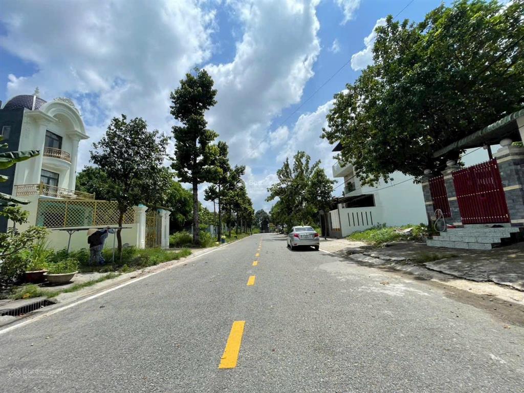 Bán đất phú tân 7,5x20 thổ cư 100% khu dân cư ngay thành phố mới bình dương