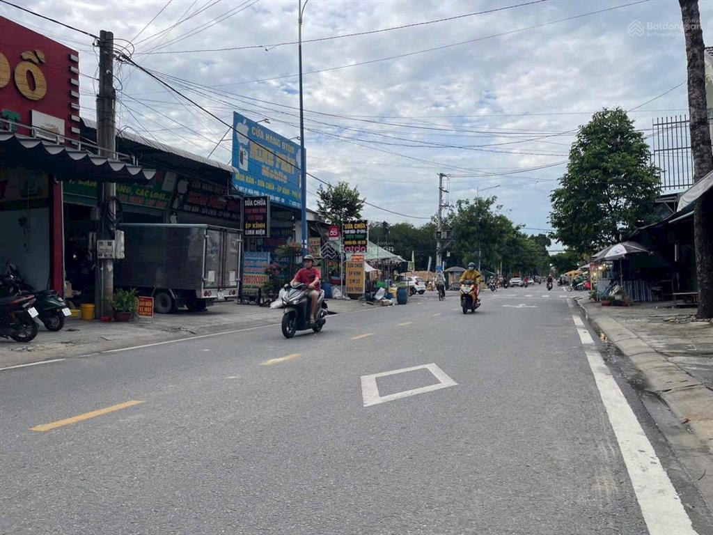 Bán nhà phố thương mại 2 mặt tiền vị trí đẹp kinh doanh ngay hoà phú, thành phố mới bình dương