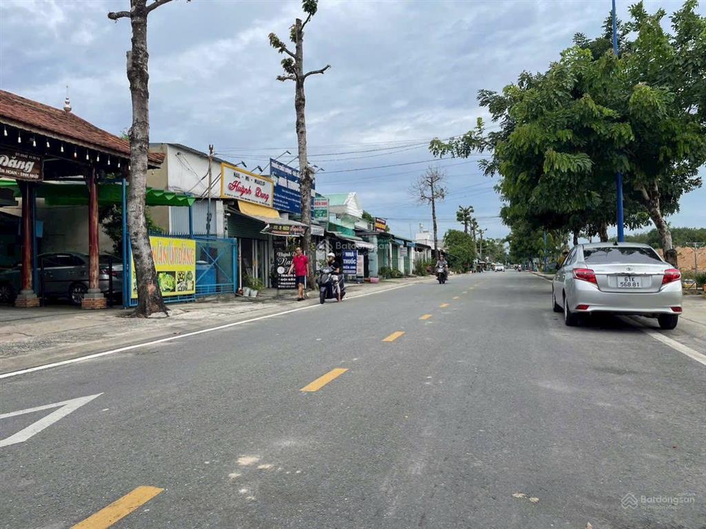 Bán nhà phố thương mại 2 mặt tiền vị trí đẹp kinh doanh ngay hoà phú, thành phố mới bình dương