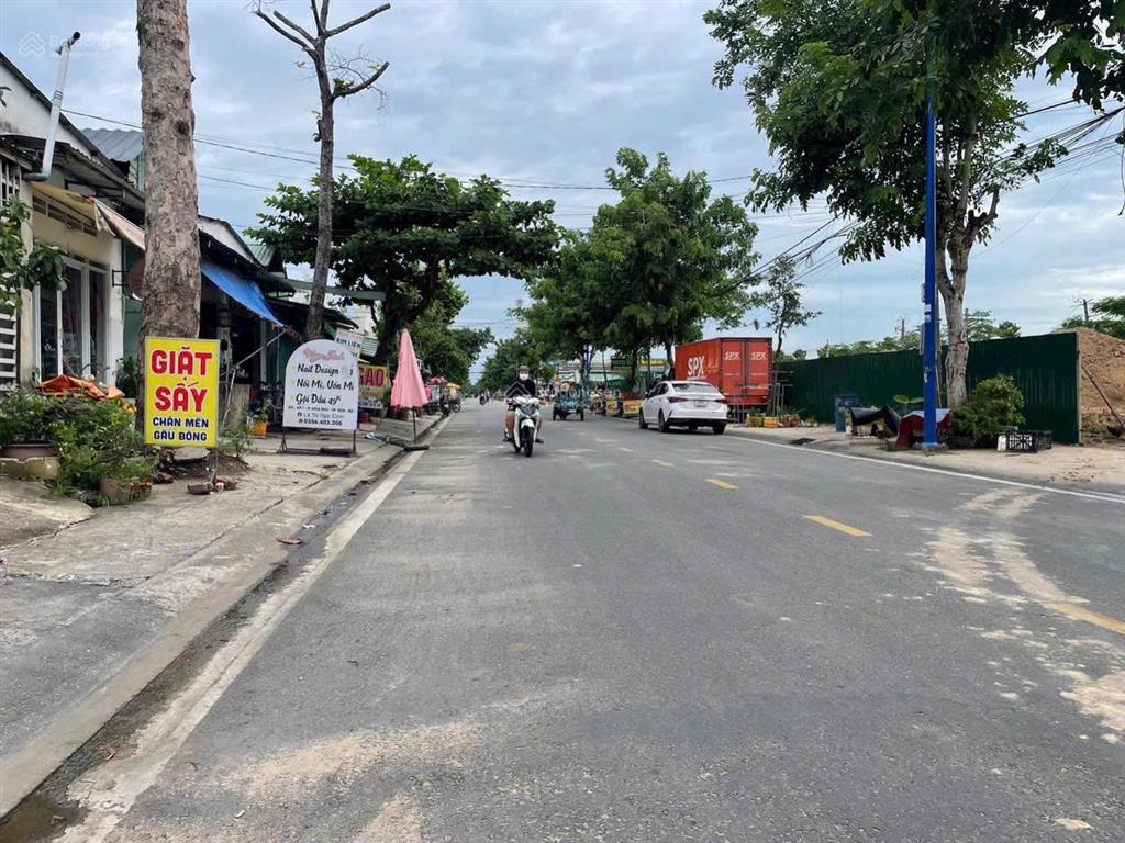 Bán nhà phố thương mại 2 mặt tiền vị trí đẹp kinh doanh ngay hoà phú, thành phố mới bình dương