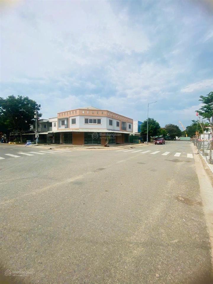 Bán nhà căn góc 3 mặt tiền đường d3a vĩnh tân có sẵn nguồn thu dòng tiền ổn định vị trí kinh doanh