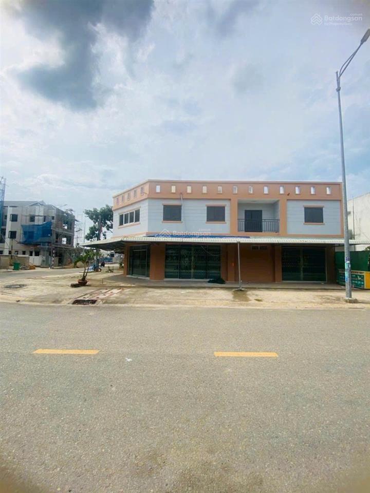 Bán nhà căn góc 3 mặt tiền đường d3a vĩnh tân có sẵn nguồn thu dòng tiền ổn định vị trí kinh doanh
