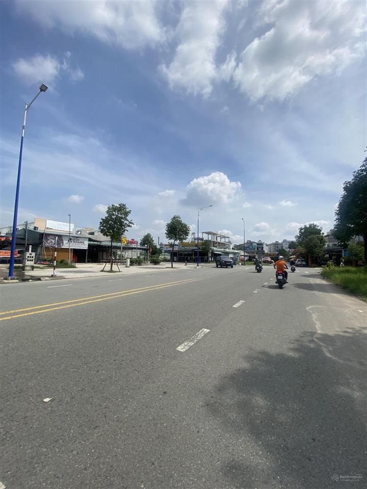 Bán đất mặt tiền d27 có 3 mặt tiền vị trí vip kinh doanh ngay trung tâm thương mại thành phố mới bd