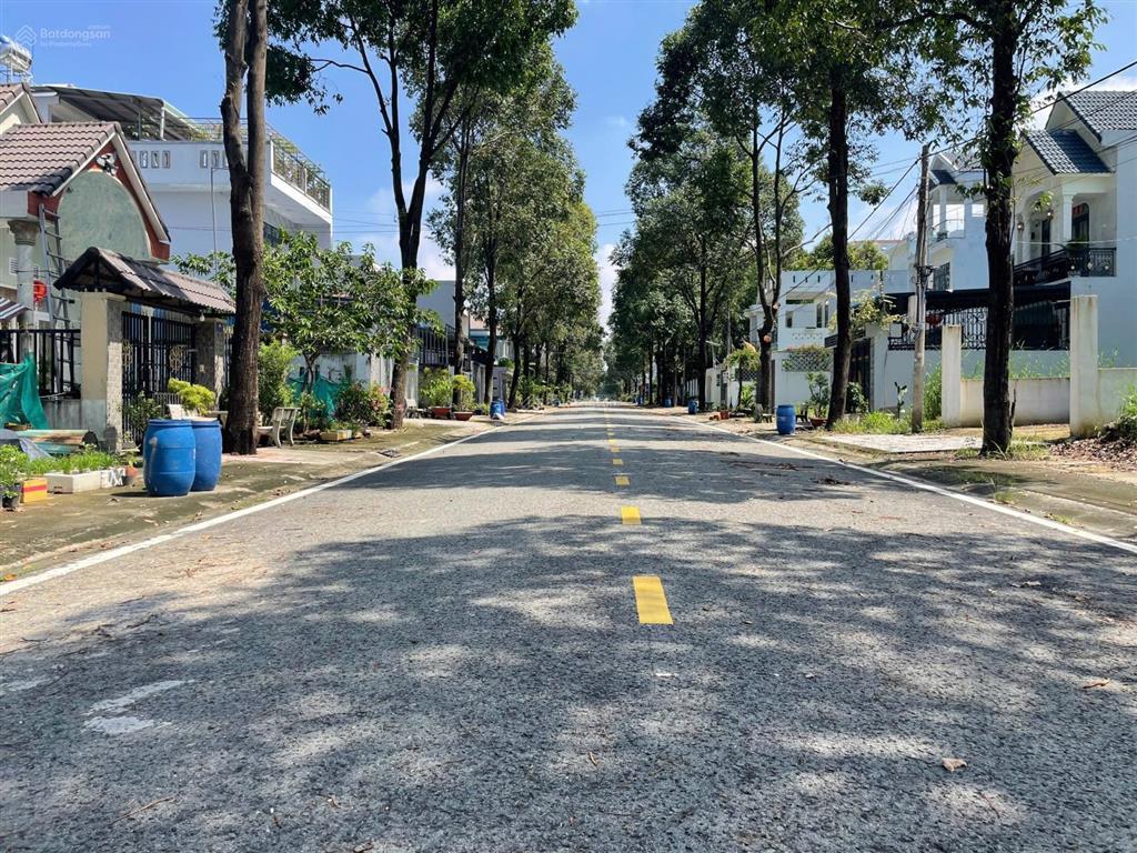 Bán gấp đất hòa phú 7,5x20m ngay khu dân cư vip gần siêu thị aeon thành phố mới bình dương