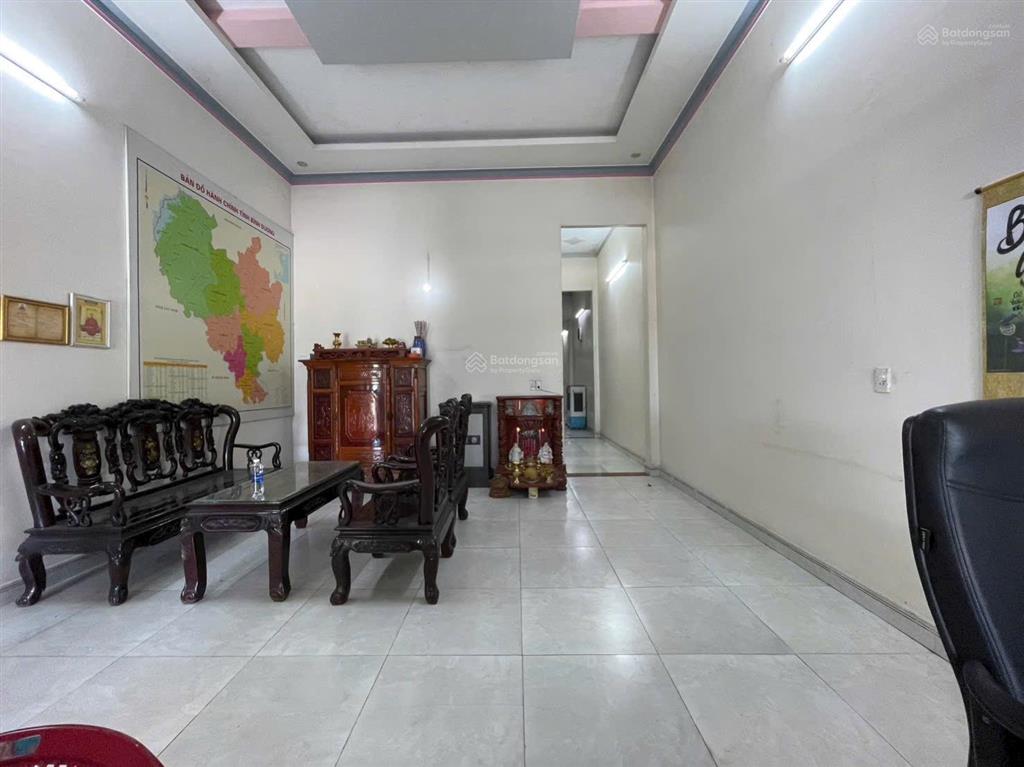 Bán gấp nhà mặt tiền huỳnh văn lũy, vị trí vip ngay tuyến nhà ga metro trung tâm thành phố mới bd
