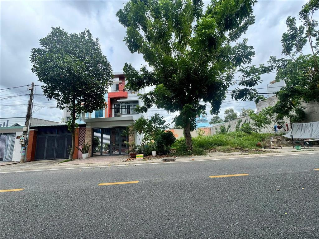 Bán nhanh giá ngộp đất 10x30m khu dân cư phú tân ngay trung tâm tp mới bd