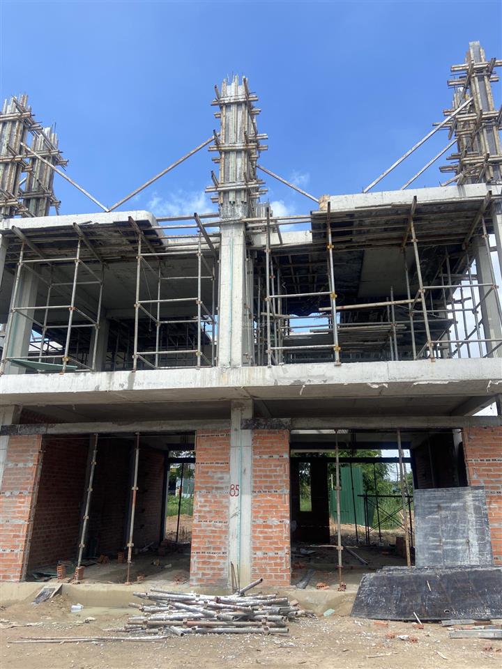 Bán ngay căn nhà mới xây 3 tầng 3 mặt tiền vừa ở kinh doanh cho thuê ngay chợ hoà phú tp mới bd