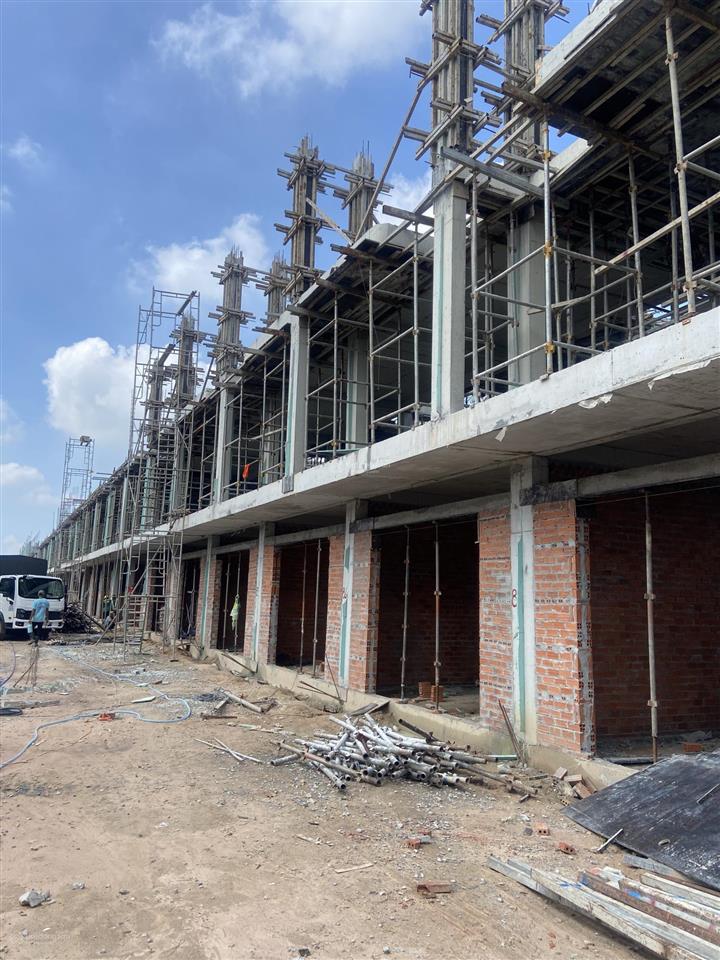 Bán ngay căn nhà mới xây 3 tầng 3 mặt tiền vừa ở kinh doanh cho thuê ngay chợ hoà phú tp mới bd