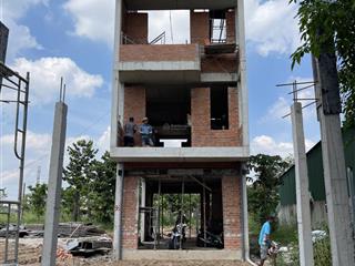 Bán nhà đẹp ngay chợ hòa phú 5x30 khu dân cư có công viên thoáng mát ngay siêu thị aeon tp mới bd