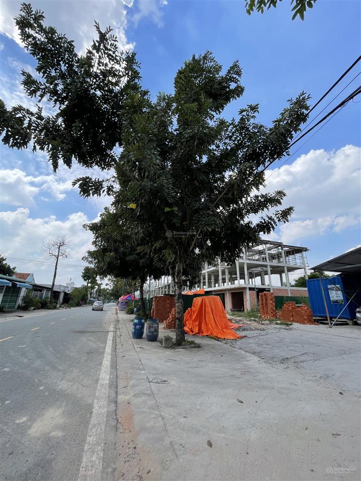 Bán nhà đẹp ngay chợ hòa phú 5x30 khu dân cư có công viên thoáng mát ngay siêu thị aeon tp mới bd