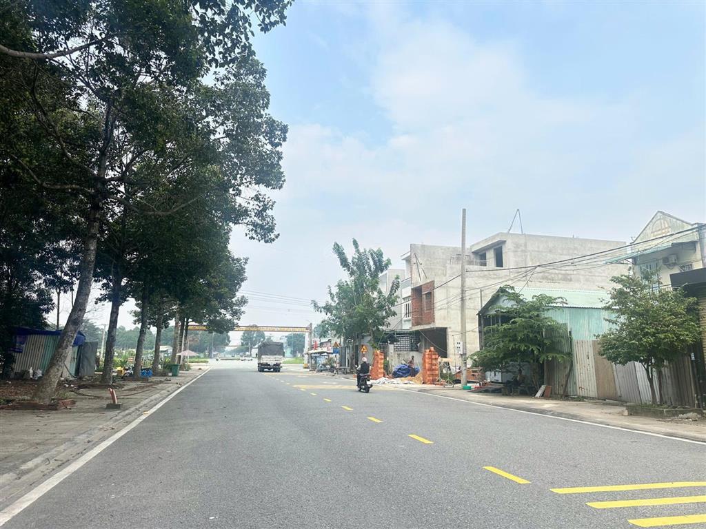 Giảm giá bán căn nhà tâm huyết ngay trục chính khu dc hòa phú gần siêu thị aeon tp mới bình dương