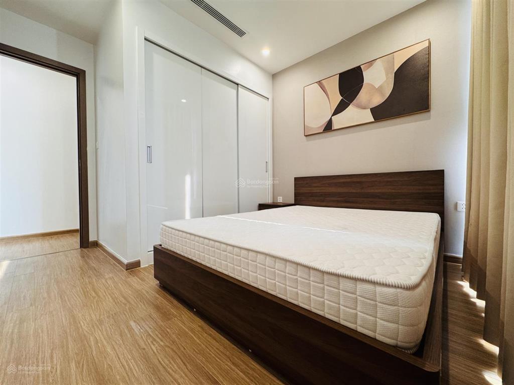 Chính chủ cho thuê căn hộ cao cấp 1pn, 43 m2, toà s2 vinhomes skylake, full đồ nội thất