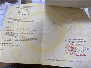 Hot hot  cần bán lô đất mặt đường hùng vương tại thôn hồ nước, tt.chư sê, huyện chư sê, gia lai