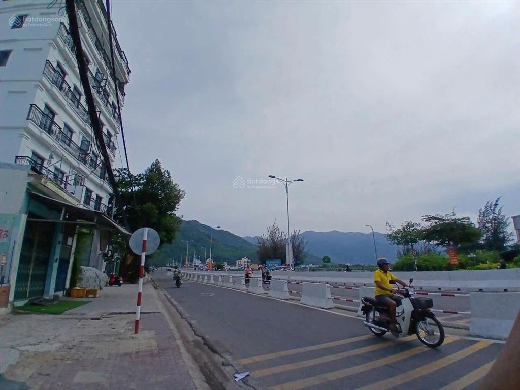Nhà đẹpgiá tốtchính chủ cần bán 77 đ. nguyễn tất thành, p.phước long, tp.nha trang, khánh hòa