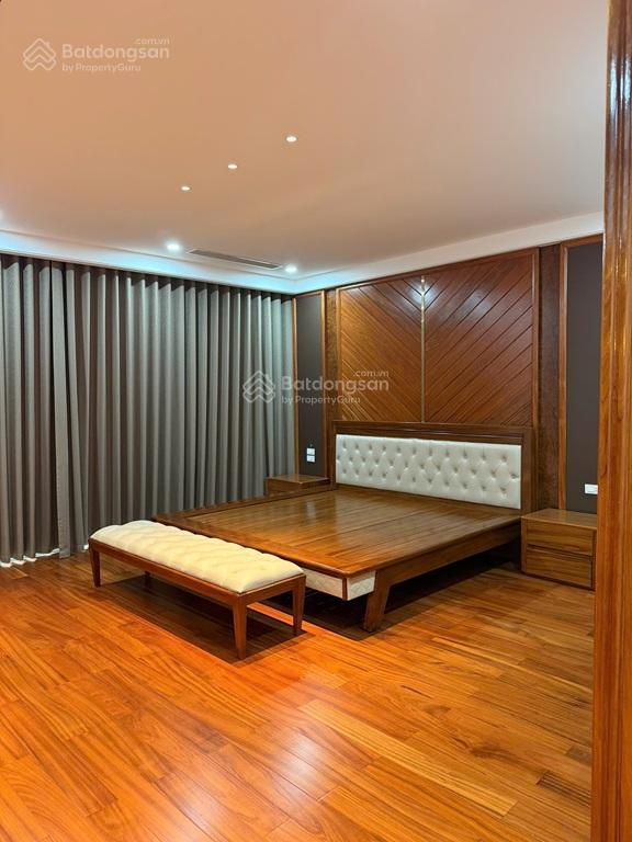 Nhà đẹp giá tốt bán nhà 8 tầng thang máy cực cực vip  mặt hồ bồ đề  phường bồ đề, long biên, hn