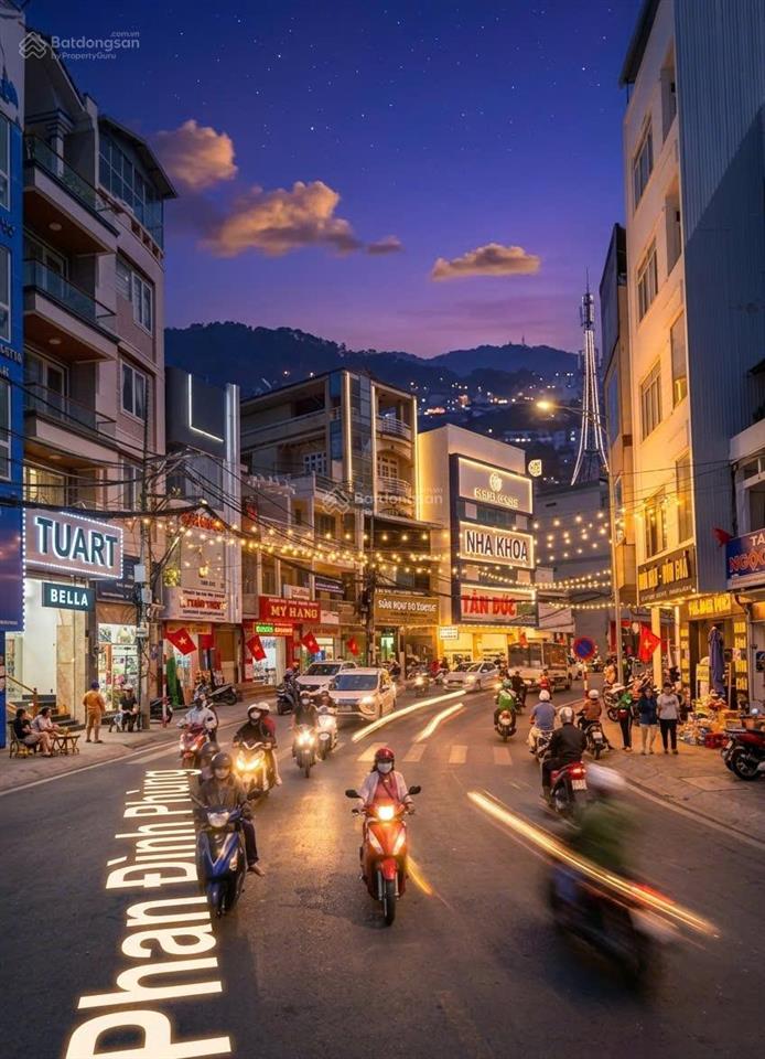 Nhà chính chủ  vị trí siêu đẹp  mặt tiền phan đình phùng , đà lạt giá 28,5 tỷ