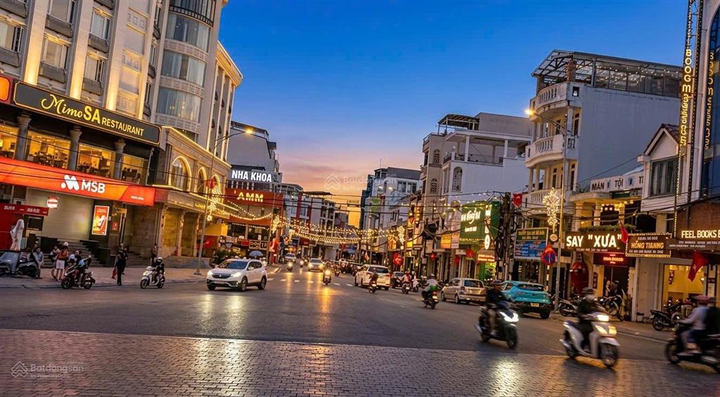 Nhà chính chủ  vị trí siêu đẹp  mặt tiền phan đình phùng , đà lạt giá 28,5 tỷ