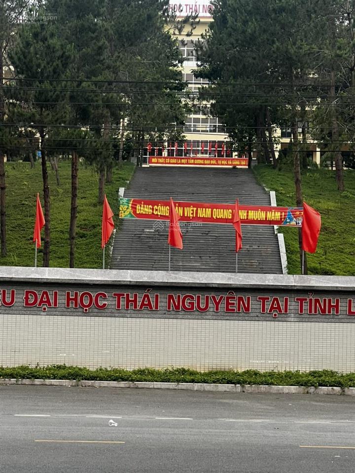 Nhà đẹp  giá tốt  bán nhà 3 tầng đường hồ đức ri b8 cổng phân hiệu đại học thái nguyên , lào cai