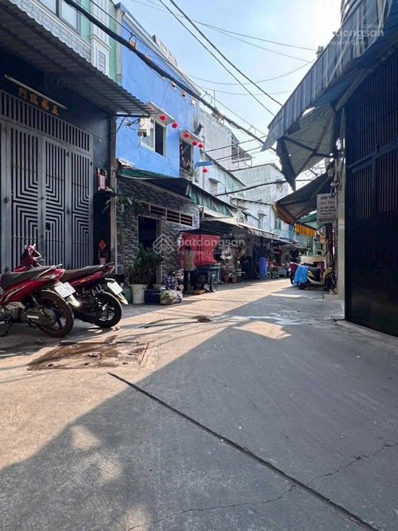 Nhà cần bán phạm phú thứ p3, q6  3 tầng 36m2  full nội thất  hẻm ôtô một trục thẳng  giá 5.6 tỷ