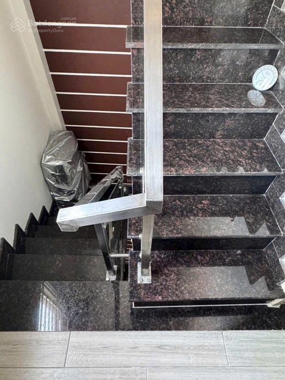 Nhà cần bán phạm phú thứ p3, q6  3 tầng 36m2  full nội thất  hẻm ôtô một trục thẳng  giá 5.6 tỷ