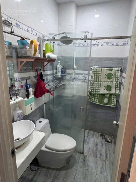 Nhà cần bán phạm phú thứ p3, q6  3 tầng 36m2  full nội thất  hẻm ôtô một trục thẳng  giá 5.6 tỷ