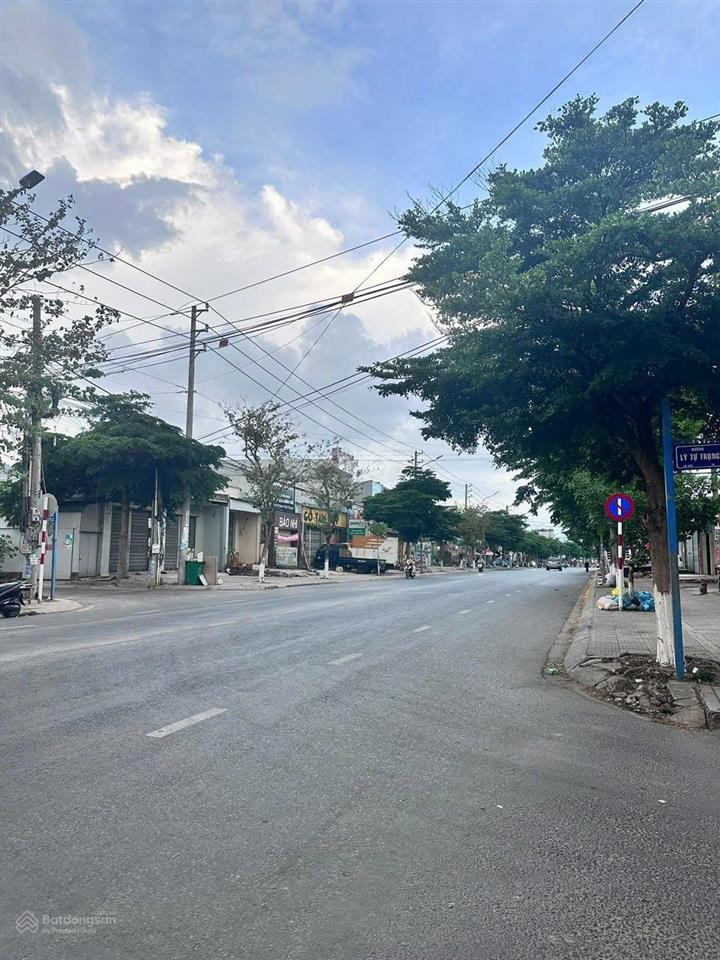 Nhà đẹp  giá tốt  chính chủ cần bán gấp căn nhà tại thị trấn thạnh mỹ, đơn dương, lâm đồng