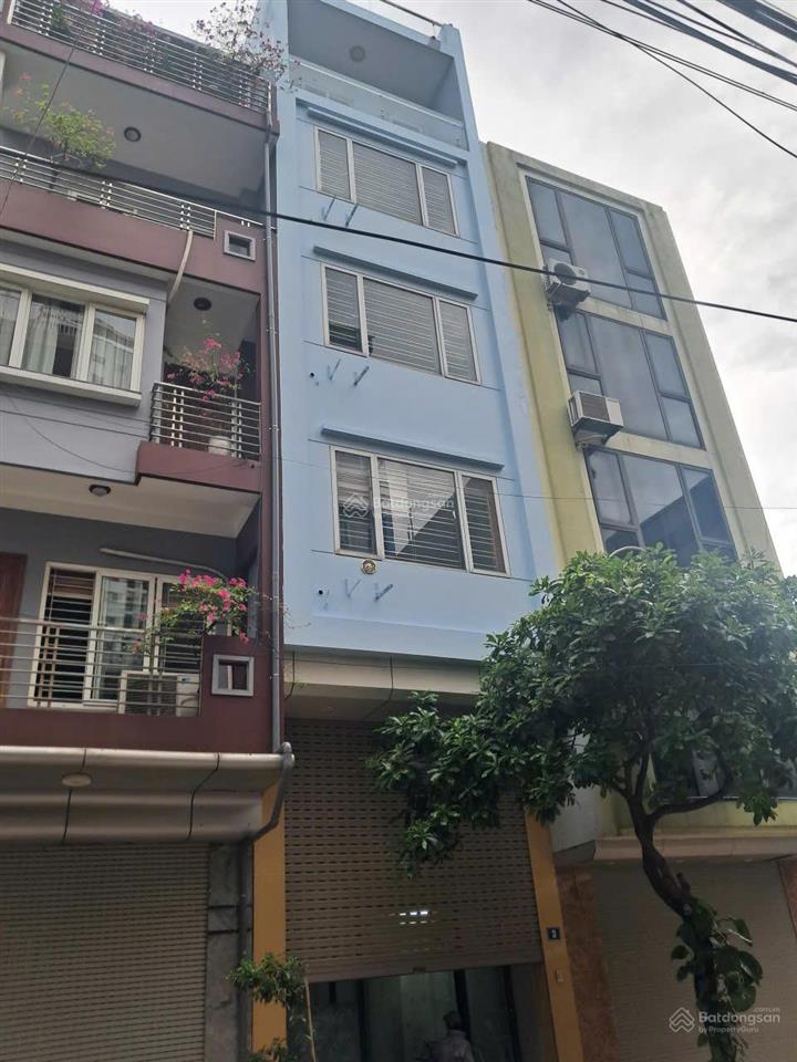 Chính chủ cho thuê tòa nhà văn phòng 6,5 tầng thang máy ô tô tránh vị trí đẹp yên sở, tp hà nội