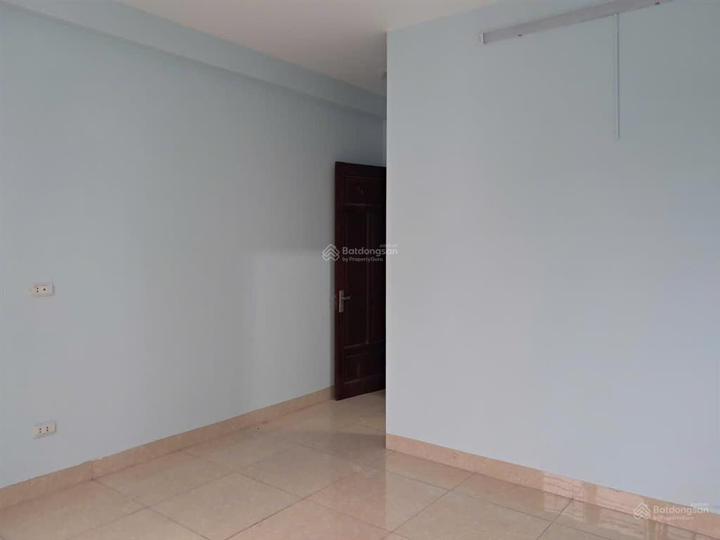 Chính chủ cho thuê tòa nhà văn phòng 6,5 tầng thang máy ô tô tránh vị trí đẹp yên sở, tp hà nội