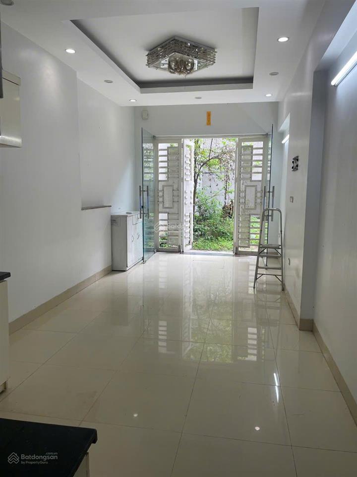 Nhà vị trí đẹp  giá tốt chính chủ bán nhanh căn nhà phố yên lộ, phường yên nghĩa, tp hà nội