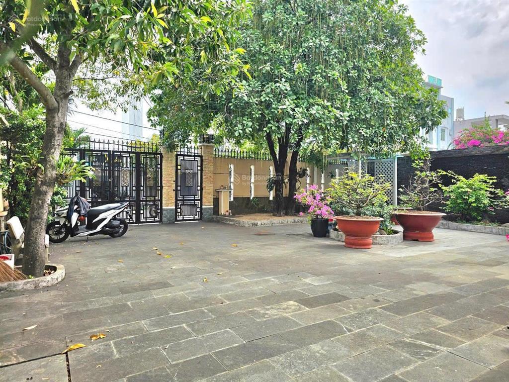 Nhà đẹp giá tốt chính chủ cần bán nhà mặt tiền đường thạnh lộc 49, phường thạnh lộc, quận 12, hcm