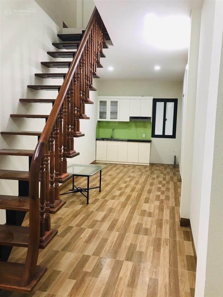 Chính chủ cho thuê căn hộ 2 phòng ngủ giá 6 tr tại tứ liên, tây hồ
