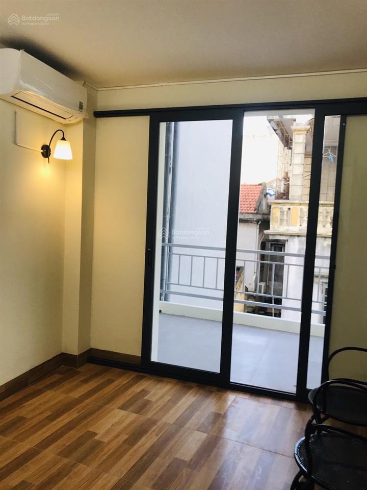 Chính chủ cho thuê căn hộ 2 phòng ngủ giá 6 tr tại tứ liên, tây hồ