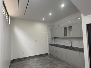 Nhà 3 tầng , 3 mặt thoáng cao xanh , hạ long oto đỗ trong sân  0962 698 ***