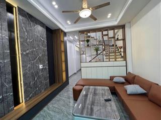 Bán nhà 3 tầng cao xanh full nội thất oto đỗ trong sân  0962 698 ***