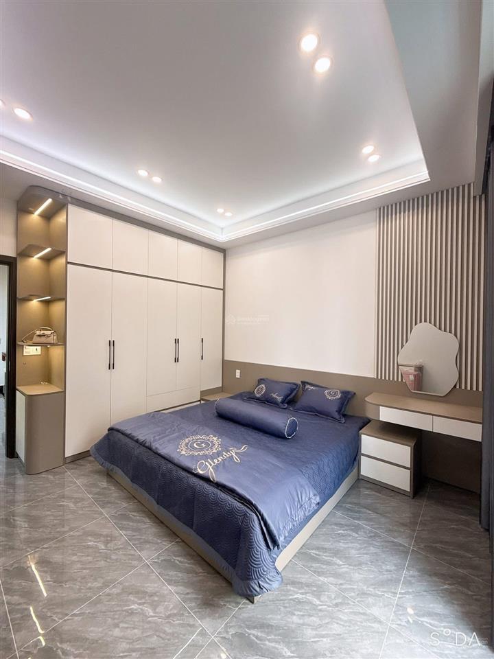 Bán nhà 3 tầng cao xanh full nội thất oto đỗ trong sân  0962 698 ***