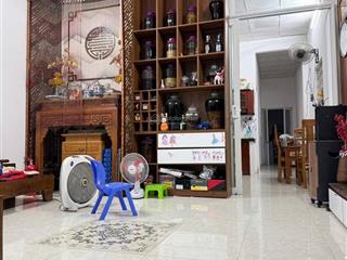 Bán đất ô góc tặng nhà còn ở tốt , lên tầng thoải mái  0962 698 ***
