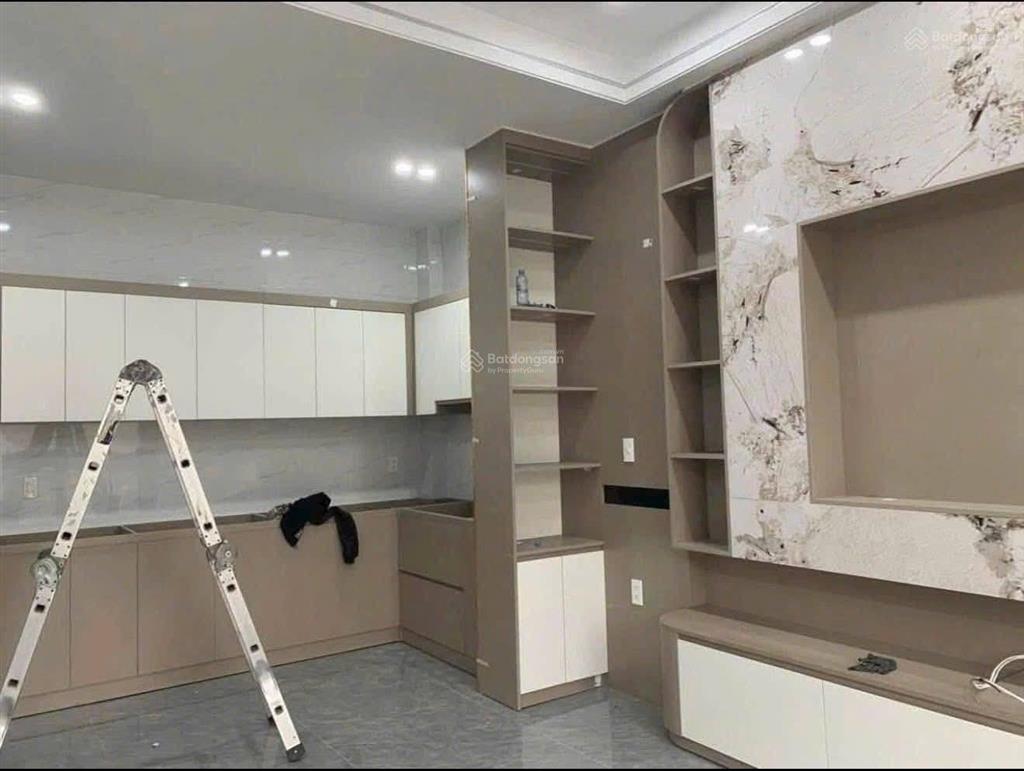 Nhà 3 tầng full nội thất ngõ 17 cao thắng coa bãi đỗ xe cạnh nhà  0962 698 ***