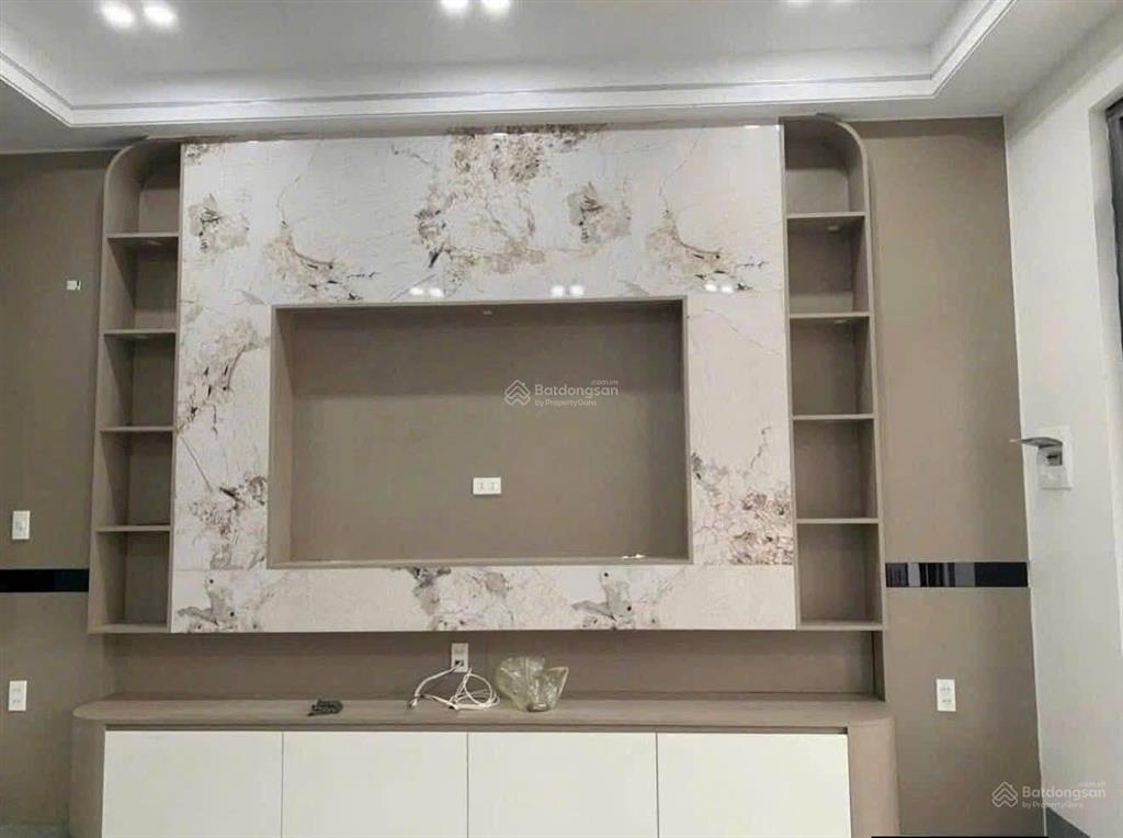 Nhà 3 tầng full nội thất ngõ 17 cao thắng coa bãi đỗ xe cạnh nhà  0962 698 ***